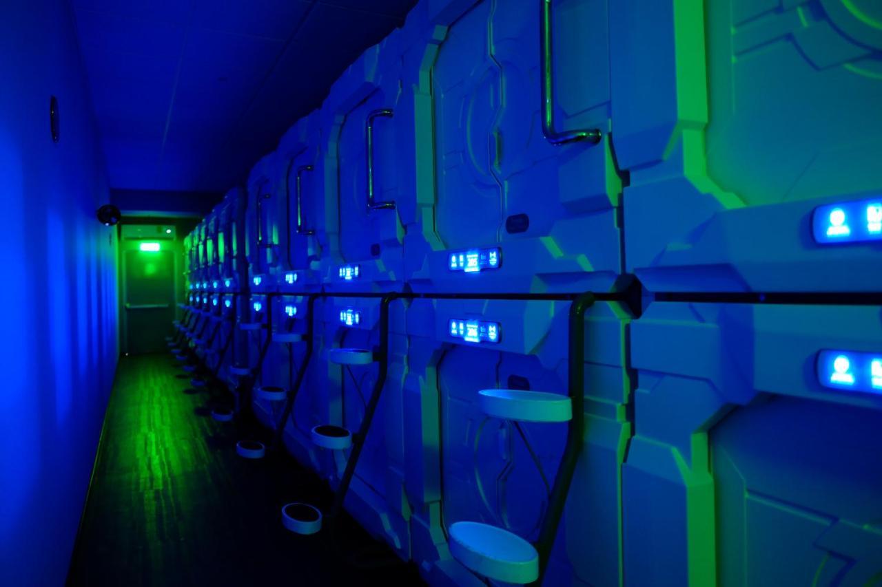 Izzzleep Aeropuerto Terminal 2 Hôtel capsule Mexico